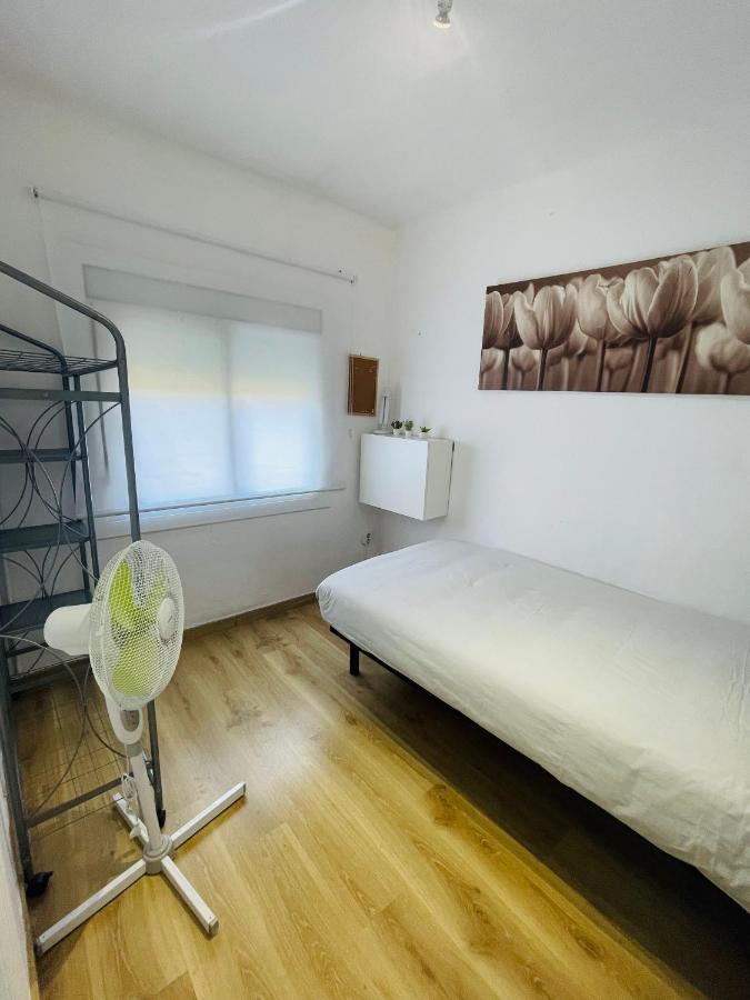 Beach Apartment Barca 6 ซานต์อาเตรียเดเบซอซ ภายนอก รูปภาพ